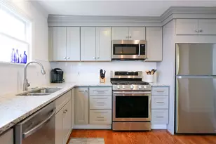 45 Second St, Newport, RI 02840 - Photo 11