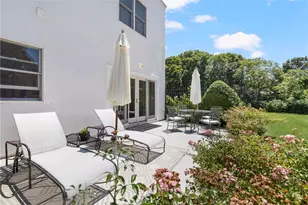 553 Bellevue Ave, Newport, RI 02840 - Photo 21