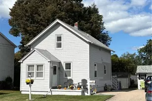 65 Maple Ave, Middletown, RI 02842 - Photo 5