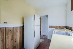 61 Whitmarsh St, Providence, RI 02907 - Photo 29