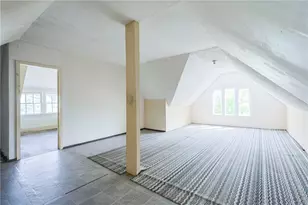 61 Whitmarsh St, Providence, RI 02907 - Photo 35