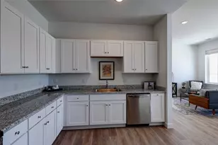 30 Veterans Memorial Pkwy, East Providence, RI 02914 - Photo 29