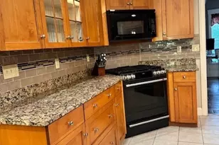 10 Essex St, Douglas, MA 01516 - Photo 5