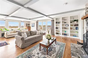 124 Houston Ave, Narragansett, RI 02882 - Photo 5