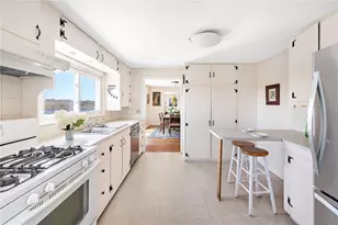 124 Houston Ave, Narragansett, RI 02882 - Photo 17