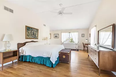 124 Houston Avenue, Narragansett, RI 02882 - Photo 21