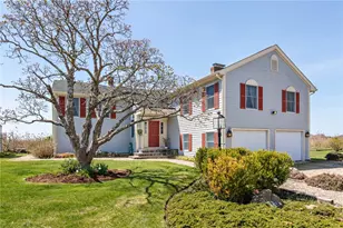 124 Houston Ave, Narragansett, RI 02882 - Photo 3