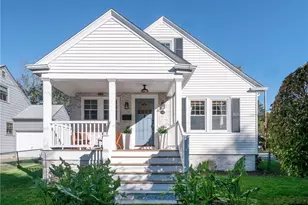 26 Vernon Ave, Newport, RI 02840 - Photo 35