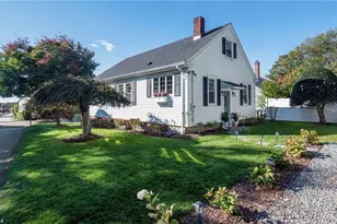 26 Vernon Ave, Newport, RI 02840 - Photo 3