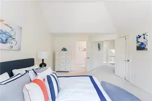 112 Harrison Ave, Newport, RI 02840 - Photo 41