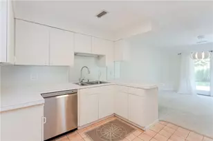 112 Harrison Ave, Newport, RI 02840 - Photo 33