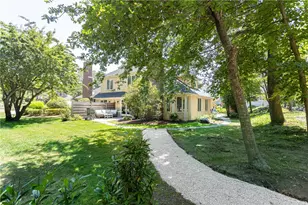 112 Harrison Ave, Newport, RI 02840 - Photo 1