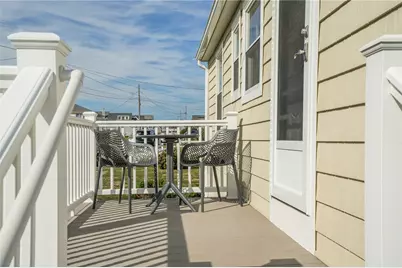 28 Glenwood Avenue, Narragansett, RI 02882 - Photo 11