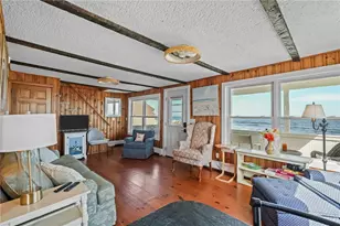 28 Glenwood Ave, Narragansett, RI 02882 - Photo 21