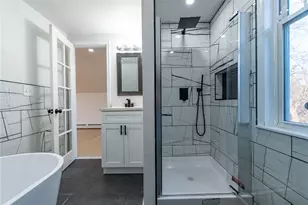 46 Hornbeam Dr, Cranston, RI 02921 - Photo 5