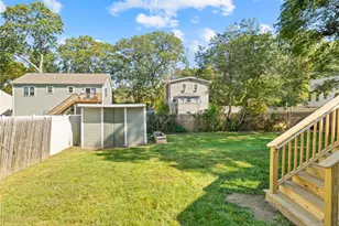 94 Holmes Ave, Warwick, RI 02886 - Photo 25