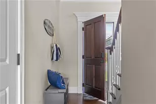 5 Lowndes St, Newport, RI 02840 - Photo 3