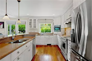 169 Narragansett Blvd, Portsmouth, RI 02871 - Photo 19