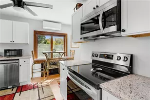 346 Post Rd, Westerly, RI 02891 - Photo 17