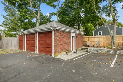 137 W Main Road #REAR, Middletown, RI 02842 - Photo 19