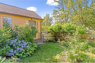 603 East Avenue, Pawtucket, RI 02860 - Photo 41