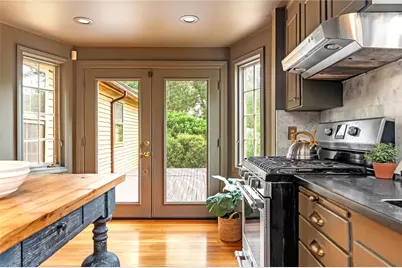 603 East Avenue, Pawtucket, RI 02860 - Photo 15