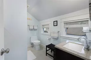 230 Marlborough St, East Greenwich, RI 02818 - Photo 33