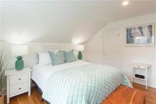 29 Fenner Ave, Newport, RI 02840 - Photo 25