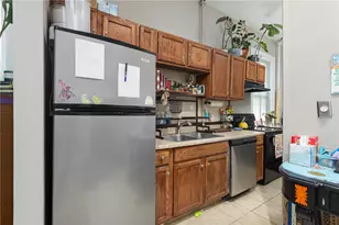 14 Parade St, Providence, RI 02909 - Photo 31