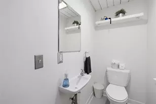 10 Exchange Ct, Pawtucket, RI 02860 - Photo 7