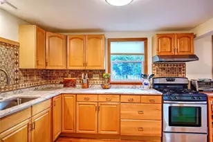 20 Townsend St, Barrington, RI 02806 - Photo 15