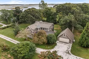 1702 Drift Rd, Westport, MA 02790 - Photo 3