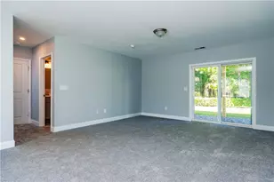 5 June Ct, West Warwick, RI 02816 - Photo 9