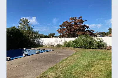 250 Ray Avenue, Woonsocket, RI 02895 - Photo 19