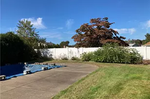 250 Ray Ave, Woonsocket, RI 02895 - Photo 19