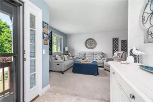 30 Sweet Meadows Ct, Narragansett, RI 02882 - Photo 9