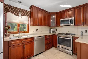 1 Ashley Dr, Lincoln, RI 02865 - Photo 5