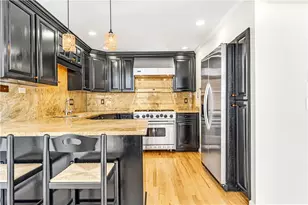 22 Miles Ave, Providence, RI 02906 - Photo 5