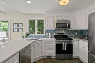 59 Berkley Ave, Portsmouth, RI 02871 - Photo 7