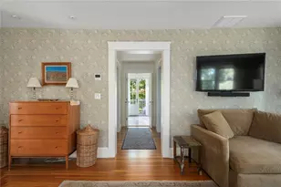 140 Aldrich Ave, Warwick, RI 02889 - Photo 17