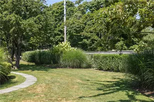 112 Harrison Ave, Newport, RI 02840 - Photo 27