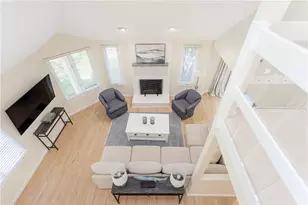 112 Harrison Ave, Newport, RI 02840 - Photo 7