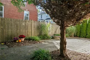 21 Slocum St, Newport, RI 02840 - Photo 5