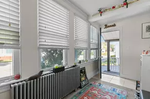 21 Slocum St, Newport, RI 02840 - Photo 7