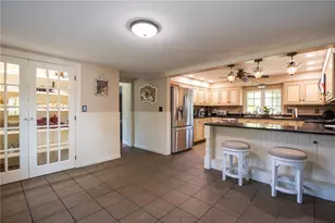 2894 Mendon Rd, Cumberland, RI 02864 - Photo 11