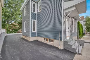 123 Chester Ave, Providence, RI 02907 - Photo 3