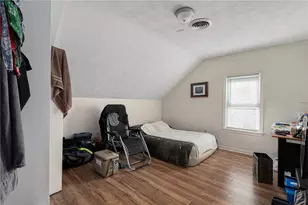 7 Cleveland Ave, Cranston, RI 02920 - Photo 19