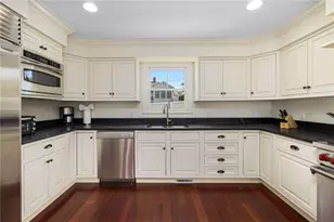 44 Tuckerman Ave, Middletown, RI 02842 - Photo 17