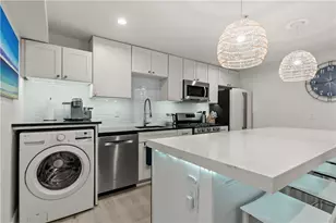 426 Spring St, Newport, RI 02840 - Photo 15