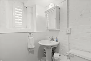 426 Spring St, Newport, RI 02840 - Photo 5